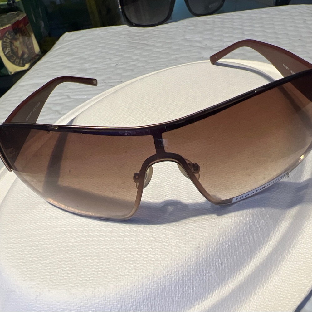 Tomy Hilfiger Men Sunglasses TH 7273 Gold-34 ￼125